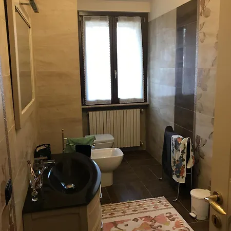In 6 Bedroom In Biella Region *