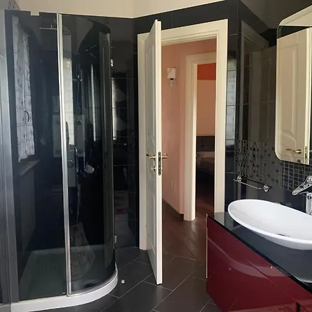 In 6 Bedroom In Biella Region *