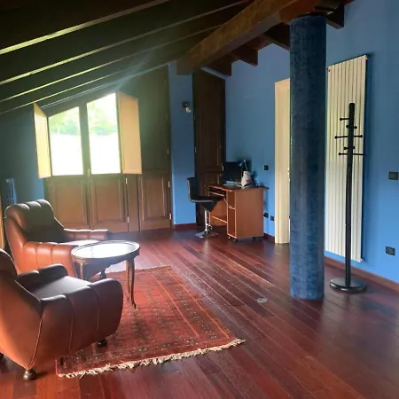 In 6 Bedroom In Biella Region Gæstehus *