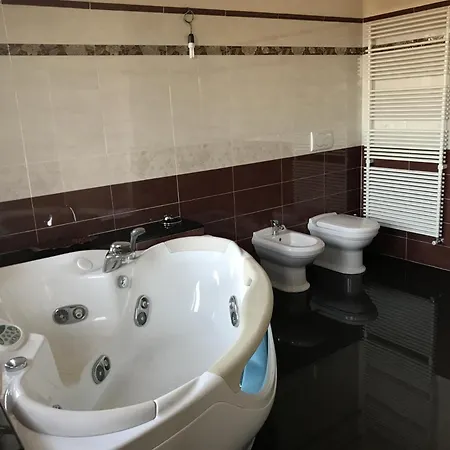 In 6 Bedroom In Biella Region